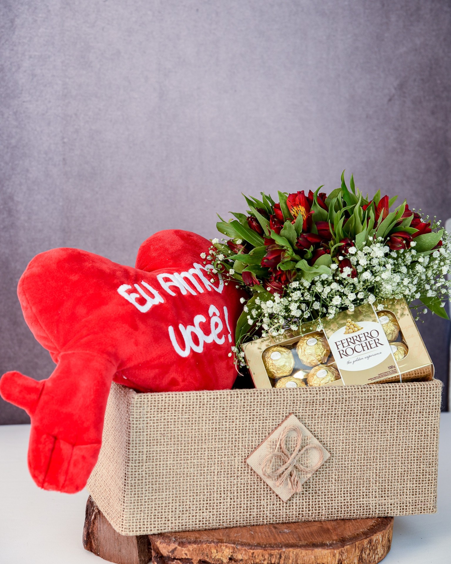 Cesta Amor Inesquecível — presente Dia dos Namorados, cesta romântica, flores para presente